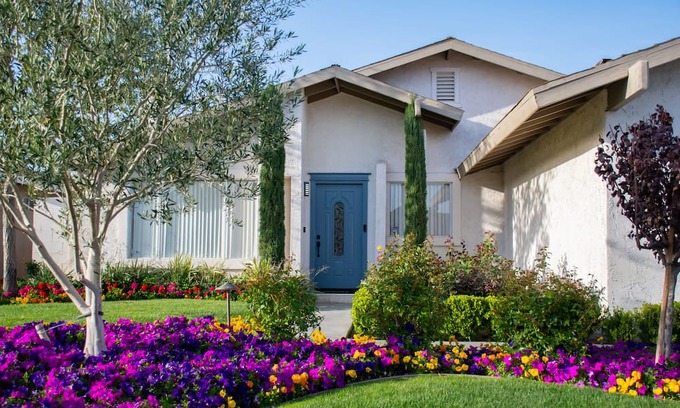 Indio Maison | Coachella Poolside Paradise, accommodates up to 10 guest