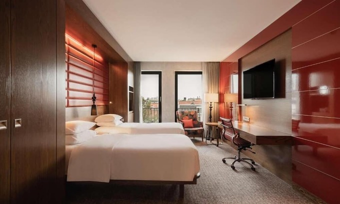 The Hague Center Maison | Stay, Explore, and Unwind in Den Haag's Heart! 3 Relaxing Units, Pets Allowed!