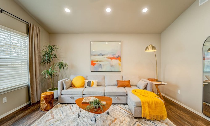 Bentonville Maison | Trailside Modern Home 2-Bed, 1-Bath - Steps from Handcut Hollow Trails