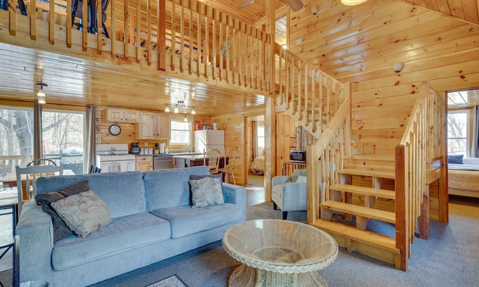 Weirs Beach Cabine | Cozy Laconia Cabin, Close to Winnipesaukee Pier!
