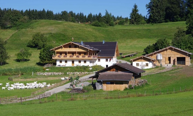 Bernbeuren Appartement | Holiday apartment Almstüberl