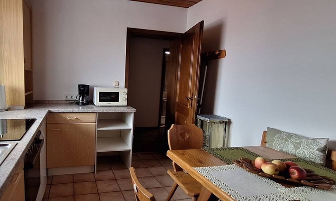Laufen Appartement | Mansarden-wohnung 38m² mit Bergblick, bis 4 Personen, 2 Balkone