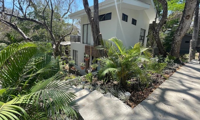 Paquera Maison | New! Luxury Beach House, pool, tropical garden, 10 minute walk to beach
