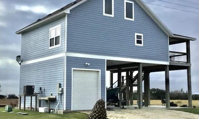 Long Mott Maison | The Driftwood in Seadrift