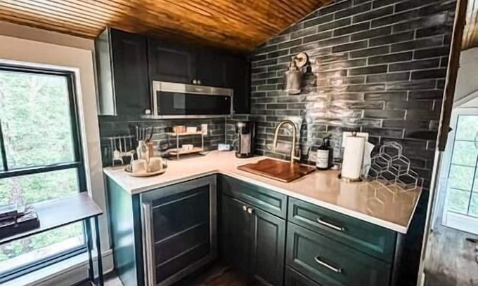 Hanahan Maison | Pool House on a tidal creek
