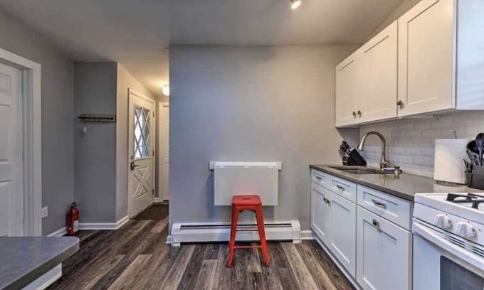 Point Pleasant Appartement | 1 Mile to Point Pleasant Boardwalk and .5 mile to Charlie's of Bay Head!