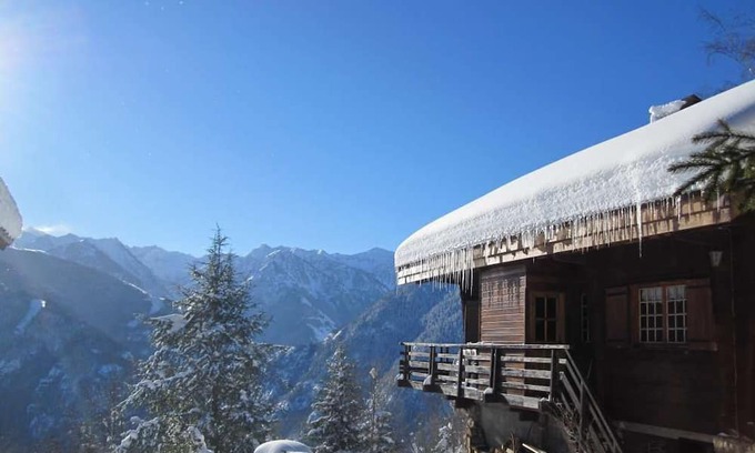 Savignac-les-Ormeaux Chalet De Ski | Véritable Chalet de Montagne Labellisé en Station de ski