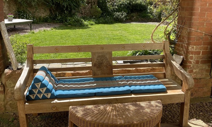 Saint Blazey Maison | Beautiful 4 Bedroom Georgian Home in Somerset Village with Infrared Sauna & Gym