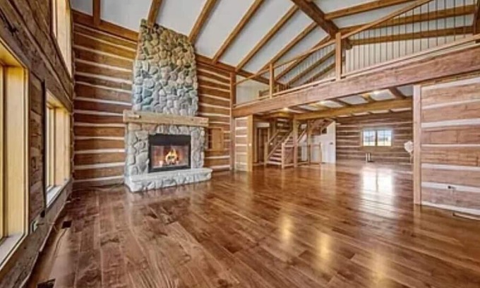 Kasota Maison | 130 Year Old Log Barn Transformed Into A New Home.