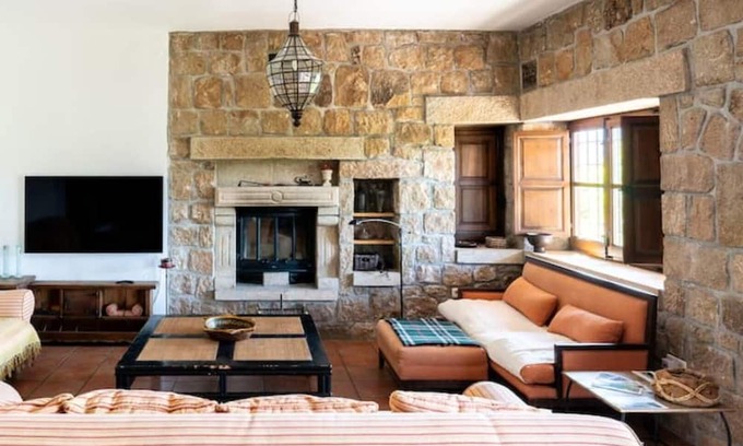 Robledo de Chavela Maison | Villa with mountain views and pool