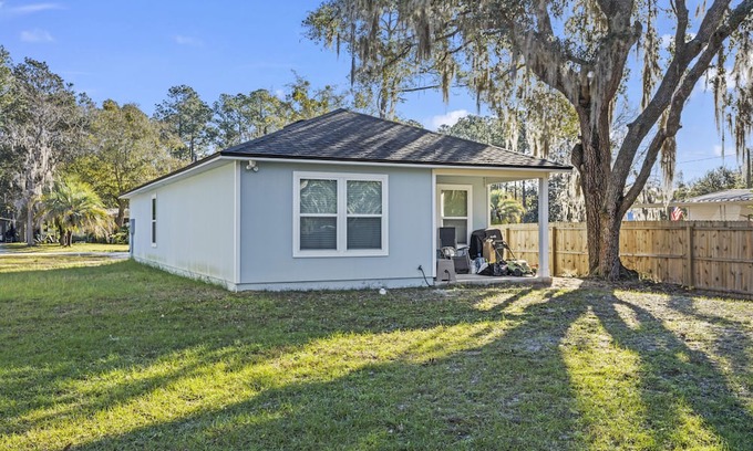 Melrose Maison | Lake Life! Sante Fe Canal Home