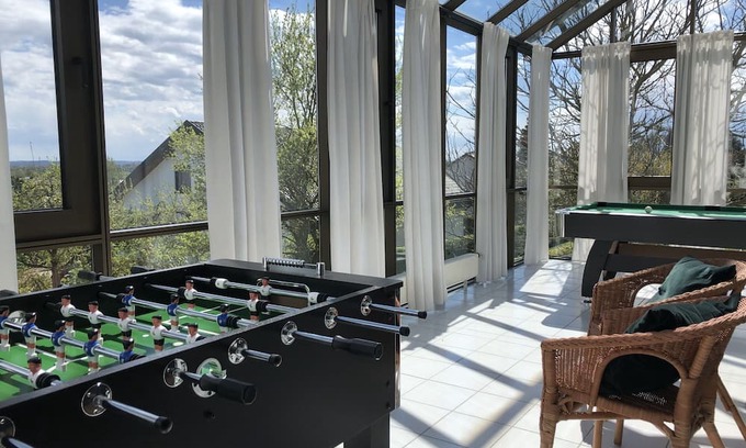 Medlingen Appartement | Spaceous apartment with garden for 8 persons
