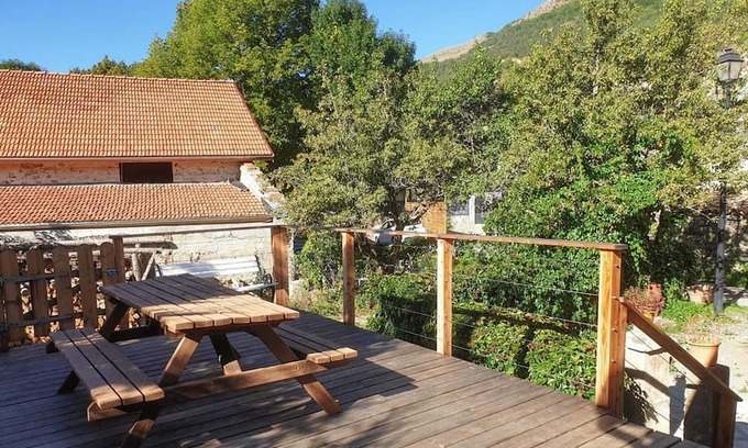 Chateauneuf-d'Oze Maison | Homerez - Big house for 12 ppl. with garden and terrace at Châteauneuf-d'Ozé