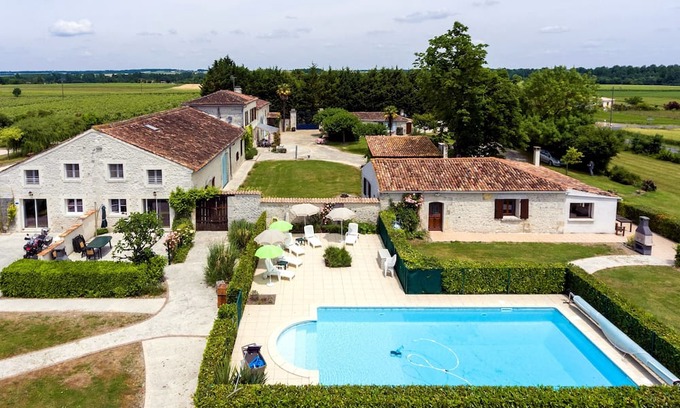 Brives-sur-Charente Lit Et Petit-Déjeuner | Les Tulipes Chambre Avec vue sur Jardin