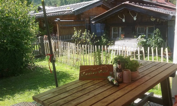 Oberau Maison | Holiday Home 'Landhaus Lucia 2' with Mountain View, Private Terrace and Wi-Fi