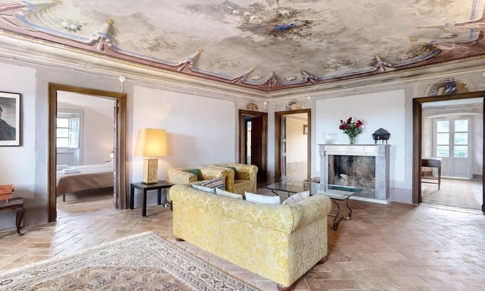 Bracelli Maison | Near the 5Terre, apartment located inside the Palazzo Ravaschieri.