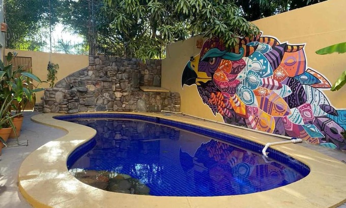 Lomas de Mazatlan Maison | 5 Bedroom, 5 Bathroom, Pool, Waterfall, Wood Fired Pizza Oven.