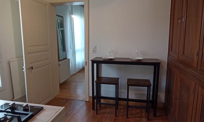 Laluque Appartement | Location Appartement Dans une Grande Maison de Campagne Avec Jardin Boisé