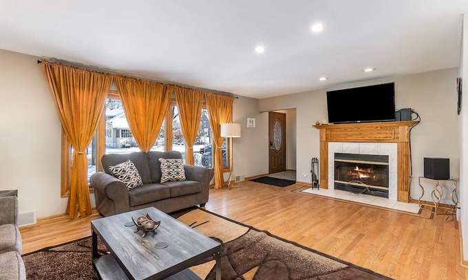 Leroy Maison | Saint John Indiana Rental