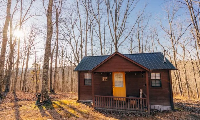 Holladay Cabine | Cozy Tiny Cabin Getaway w/ Views