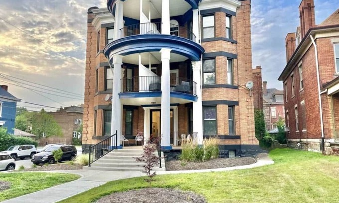 Bloomfield Appartement | Luxe Bloomfield Penthouse | Central | Free Parking
