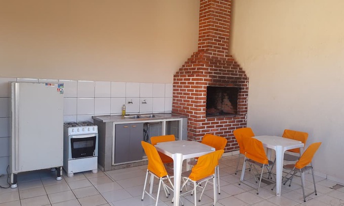 Londrina Maison | Casa de Fundos em Londrina. Aceita Animais de Estimação