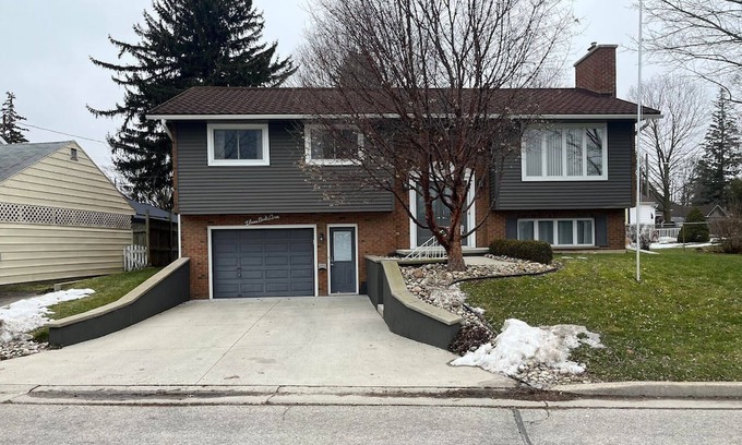 Tillsonburg Appartement | Generational Delight!!