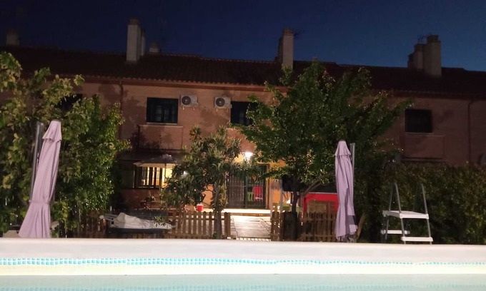 Cobisa Chalet De Ski | Jimenpi Puig DU FOU a 9 Minutos del Parque Temático y a las Afuertas de Toledo