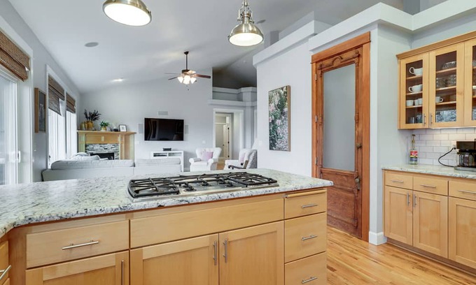 Silverton Maison | Silverton Home w/View, 2 Mi to Oregon Garden!