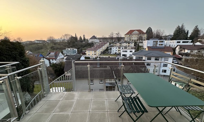 Tettnang Appartement | Traumwohnung Apartment M17 mit Wunderschöner Badewanne