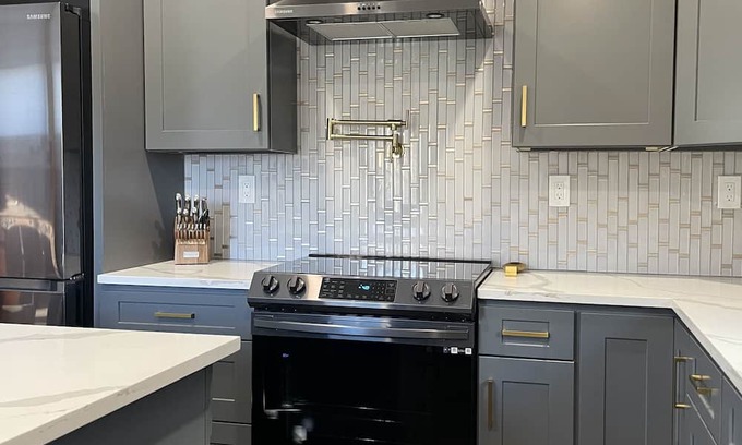 Bellevue Maison | Charming 4-bedroom house in the fabulous Bellevue borough of Pittsburgh