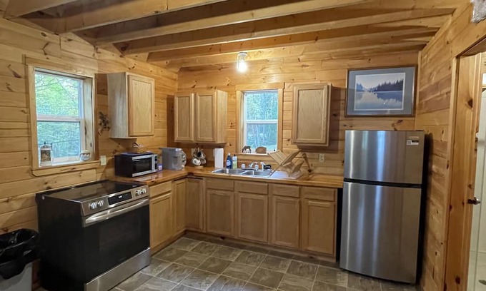 Georgetown Cabine | Captain's Camp - Rustic, Cozy Camp on the Back River in Georgetown, Maine!