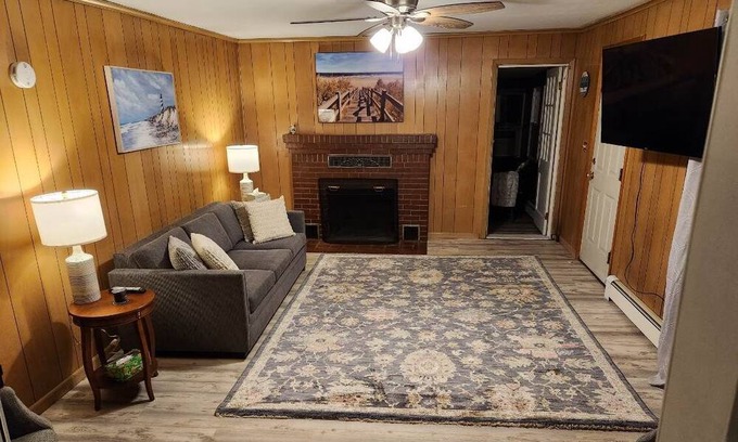 Kittery Maison | Farm Fun Beach Sun in Enchanting Kittery Maine Best of All Amenities