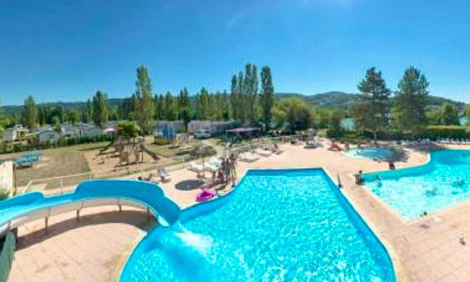 Condrieu Maison | Homerez - Beautiful bungalow for 5 ppl. with shared pool and terrace at Condrieu