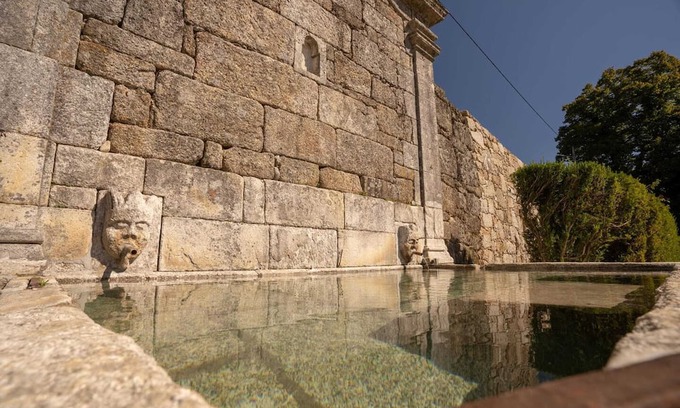 Sortelha Maison | Homerez - Spacious house in Sortelha with pool and terrace.