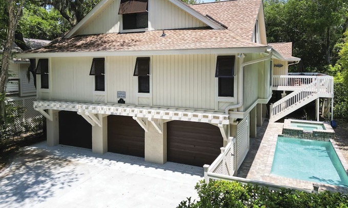 Hilton Head Island Maison | Newly Renovated, Steps to the beach, Hilton Head ultimate vacation