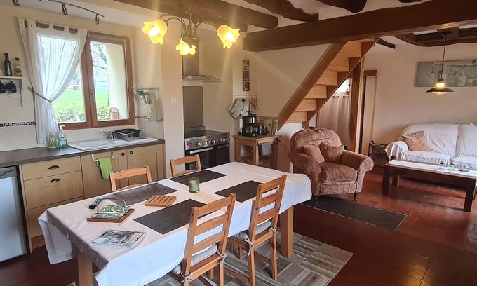 Saint-Vincent-du-Lorouer Maison | Gîte La Fermette 72 en Pleine Nature Entourée de Chevaux à 15 des 24h du Mans