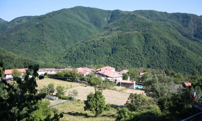 Comano Autre | House with garden in Lunigiana