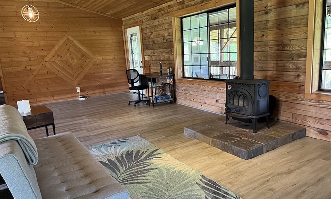 Mountain View Cabine | Hawaiian Forest Estate. 3 Cabins- Sleeps 15! 30 Minutes to Volcano National Park