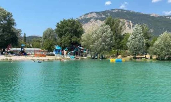Chatillon-en-Diois Maison | Camping 3 étoiles - Piscine - eeeaca