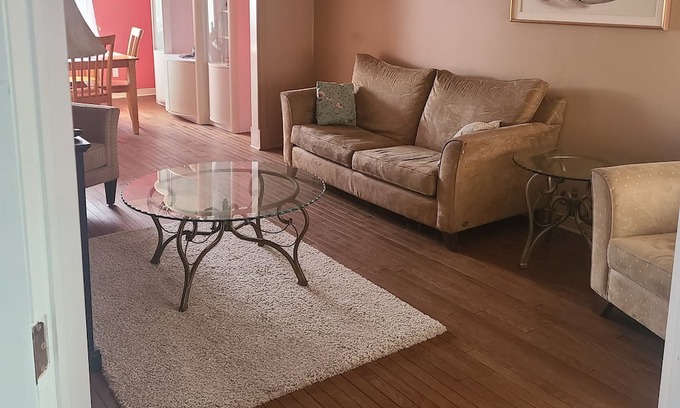 Orleans Village - Chateauneuf Maison | Beautiful house in Orléans ottawa