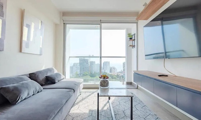 Barranco Appartement | Keyless 1BR Ocean View TV 65" Peruvian 1606