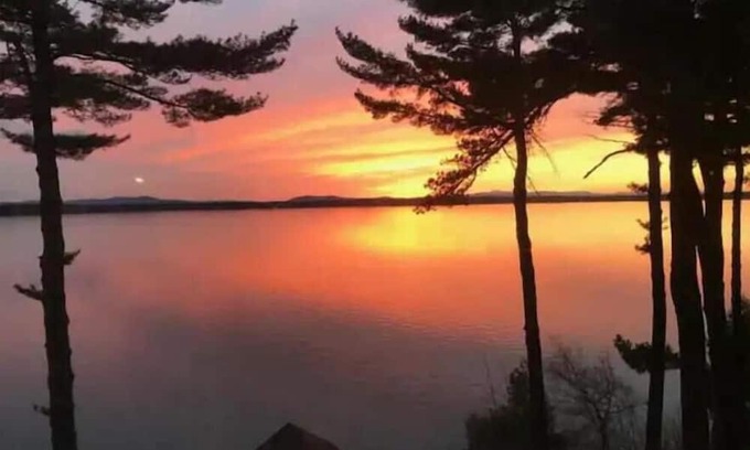 South Casco Maison | Gorgeous Sebago Lake with boathouse