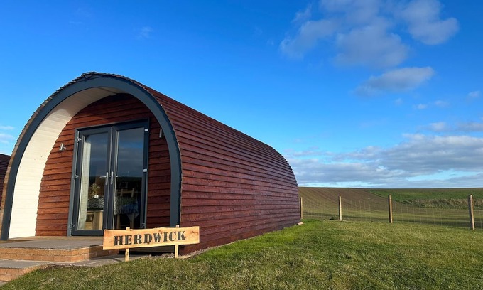 Eyemouth Cabine | Milldown Glamping