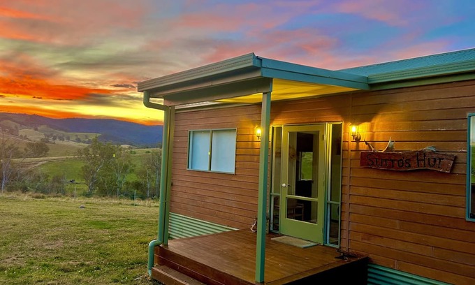 Tooma Autre | Snowy Mountain farm stay. Escape to the country, stay on a beautiful farm.