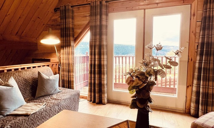 Foyers Cabine | Braemar - Lodges On Loch Ness