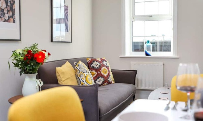 Andover Appartement | Beautiful Executive Apartment 3