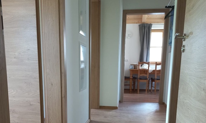 Munchen District Appartement | Neugebaute Ferienwohnung in Einer Ländlichen Umgebung
