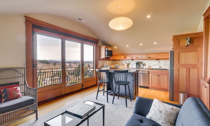 Lair Hill Appartement | Southwest Portland Apartment ~ 3 Mi to Downtown!