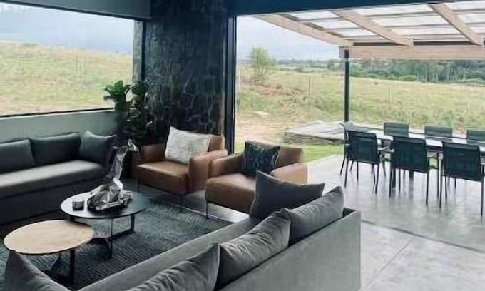 Bouvet Island Maison | Spacious modern farmhouse on 16 hectares